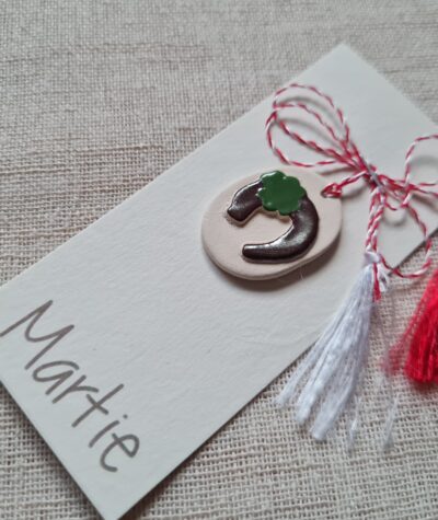 Mărțișor. Oval. Potcoavă